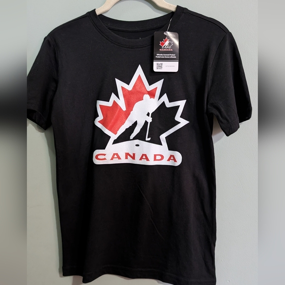 Other - NEW Team Canada Hockey T-Shirt Youth Small (7/8?) *P6